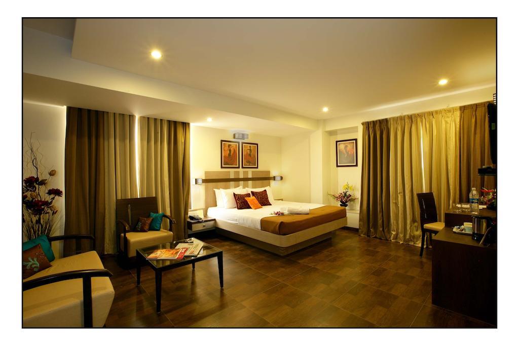 Hotel Utsav Deluxe Pune Quarto foto